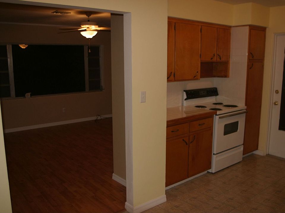 2nd image of 218 Temple Ave