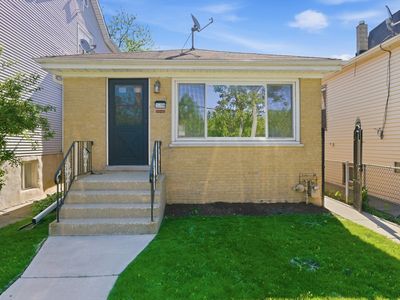 3415 N Kenton Ave, Chicago, IL, 60641