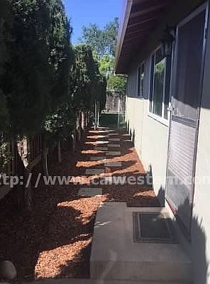 3rd image of 3943 Bismarck Dr