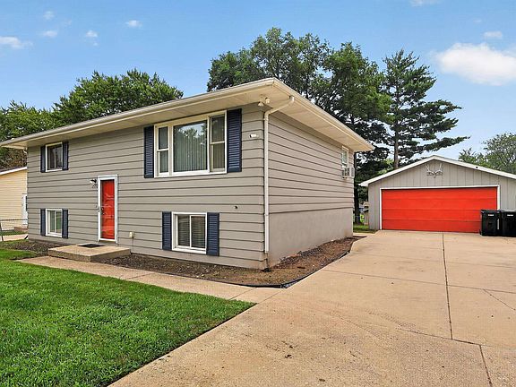 3rd image of 2150 Merrill Ave