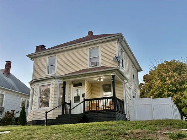3025 Locust St, Saint Joseph, MO 64501