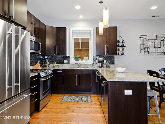 5th image of 4048 N California Ave #2