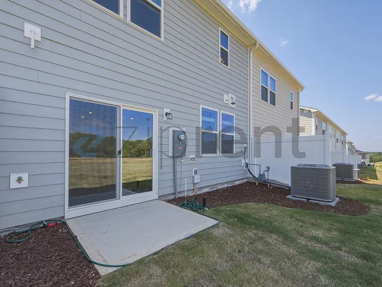 6212 Old Tavern Dr — Photo 4