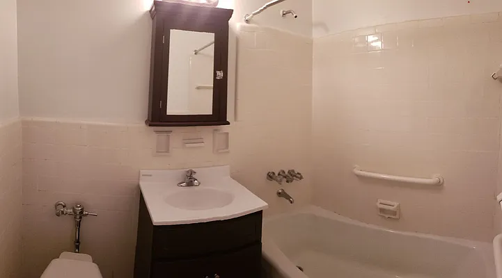 Rented by Smart NY Realty LLC | media 2