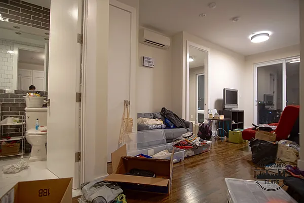 Rented by Lofts and Flats LLC | media 18