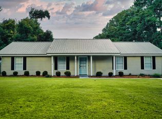 824 Jenkins St, Blackshear, GA 31516