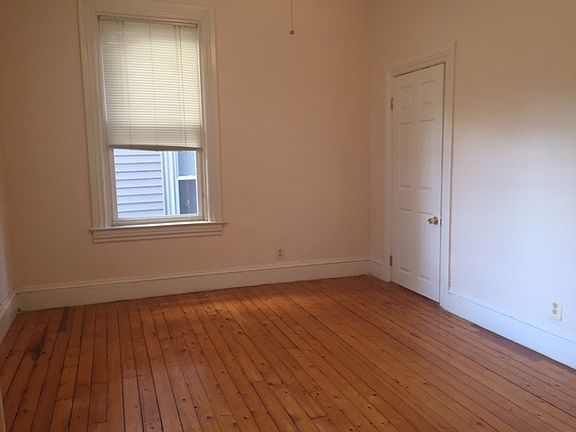 4th image of 130 Cypress St Unit 4