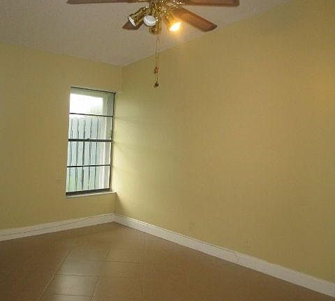 5th image of 4548 Bangor Ave APT 11