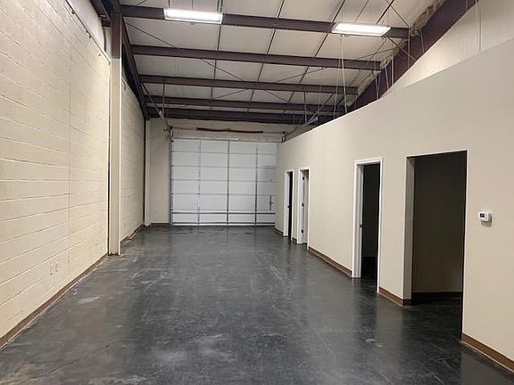 5th image of 4006 Commercial Center Dr