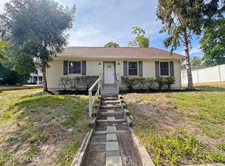 405 Old Bridge Rd, Brielle, NJ 08730