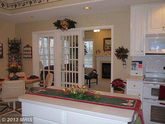 4th image of 4209 Stonehaven Way