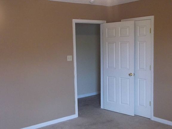 3rd image of 1451 Roberts Rd
