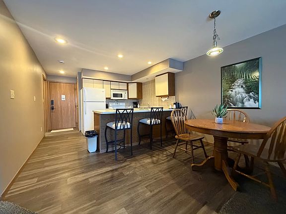 5th image of 227290 Boulder Ridge Cir #6-5