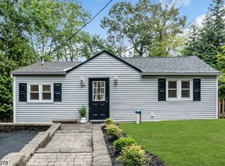 19 Sutton Rd, Hopatcong, NJ 07843