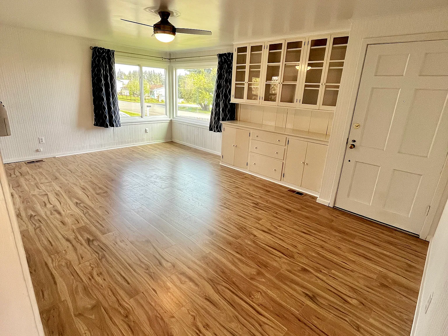2 bed, 1600 sqft, $2,000 — Photo 3