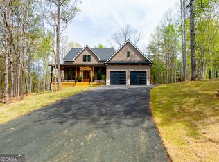 1050 Rainbow Cir, Cleveland, GA 30528