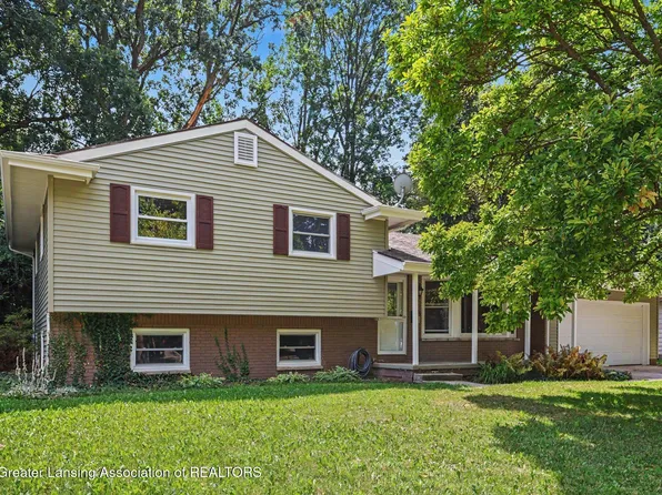 1538 Cahill Dr, East Lansing, MI 48823