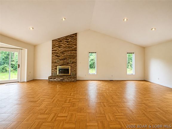 3rd image of 31365 Haddon Pl