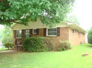 342 E Salisbury St, Asheboro, NC 27203