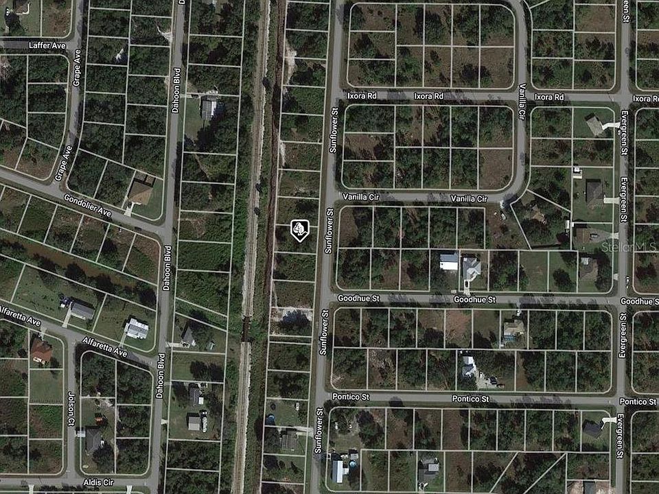 2nd image of 101 Sunflower St