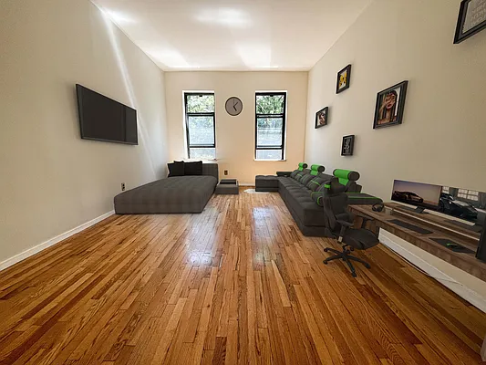 Rented by Highline Residential | media 6