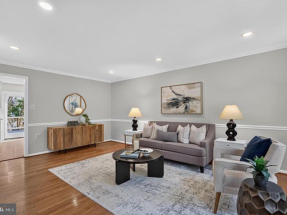 3rd image of 6140 Calico Pool Ln