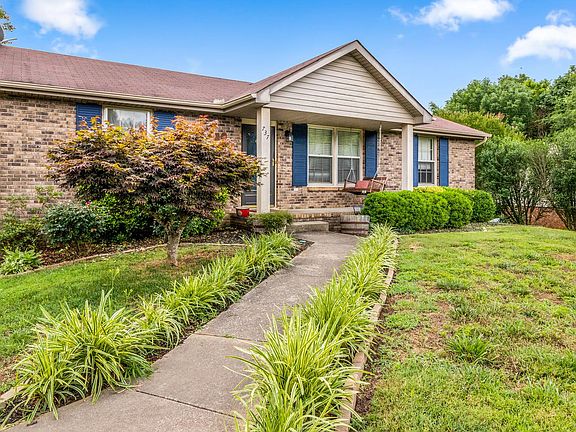 3rd image of 737 Acorn Dr