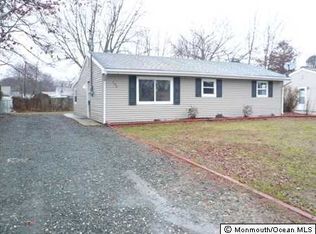 109 5th St, Waretown, NJ 08758