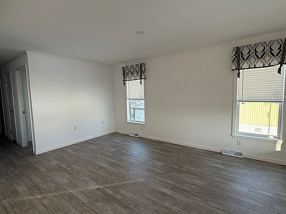 4th image of 408 4th Ave