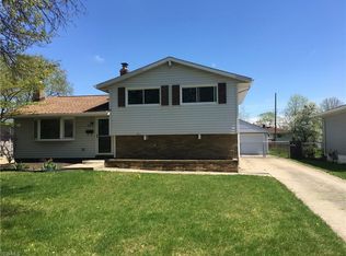 6011 Gilmere Dr, Brookpark, OH 44142