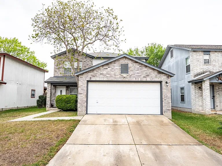 79 Viking Oak — Photo 1