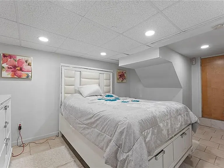 70 Dunnell Ave #B — Photo 6