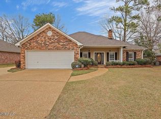 216 Chestnut Dr, Brandon, MS 39047
