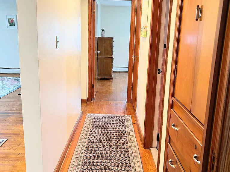 7716 Kenilworth Ave — Photo 8
