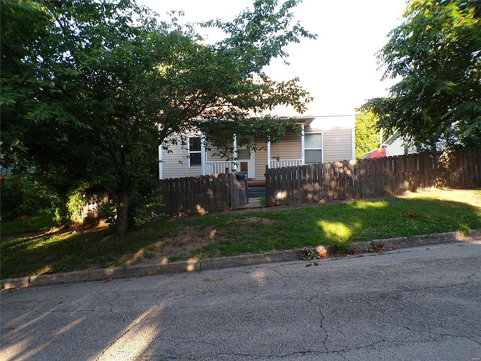 1st image of 809 N 4th St