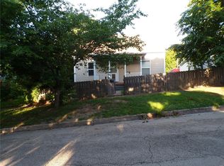 809 N 4th St, De Soto, MO 63020