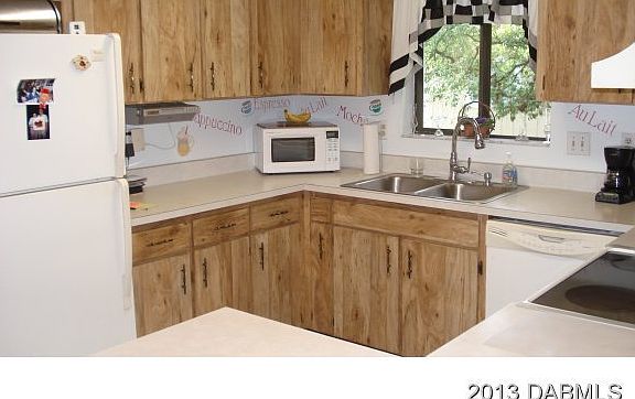 5th image of 110 Hickory Ln