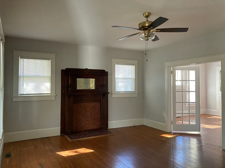 914 Bonham Ave — Photo 11