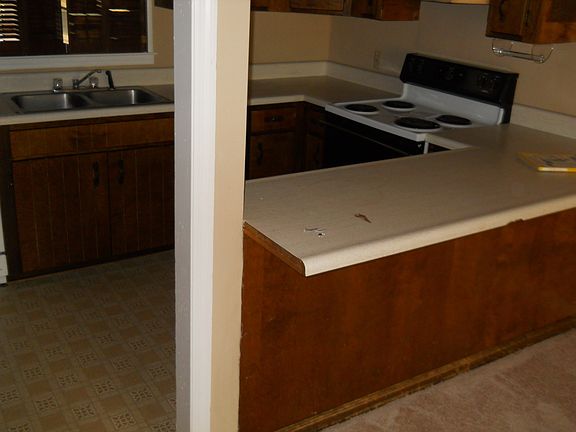 5th image of 2802 Caldwell Dr