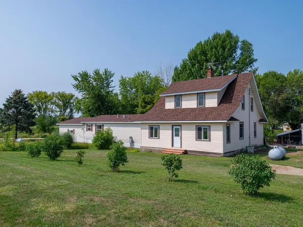 2563 122nd St, Plato, MN 55370