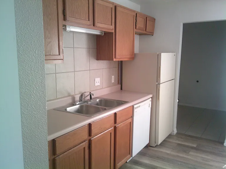 1167 NW Ozmun Ave — Photo 3