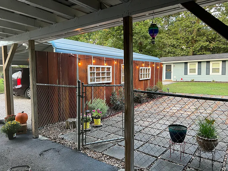 James Ave — Photo 5