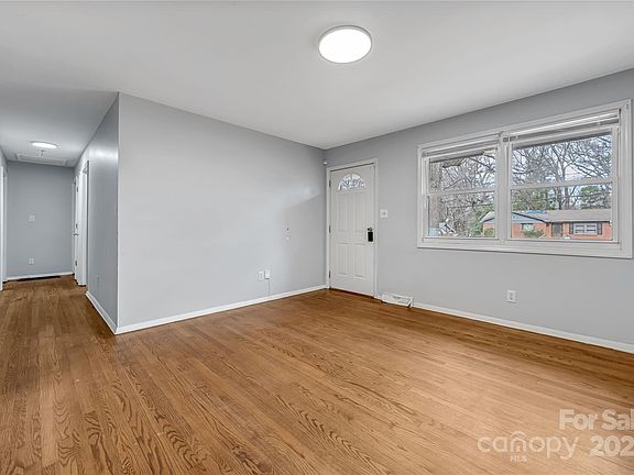 5th image of 235 Edgegreen Dr