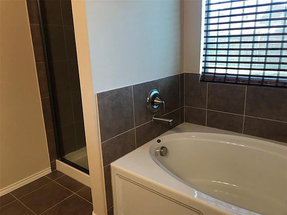 5th image of 5213 Hidden Knolls Dr