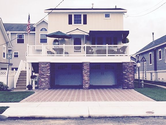 2nd image of 204 46th St #C