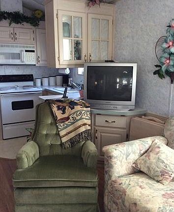 4th image of 4601 Robert E Lee Blvd E