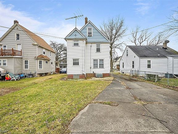 4th image of 420 Oxford Ave