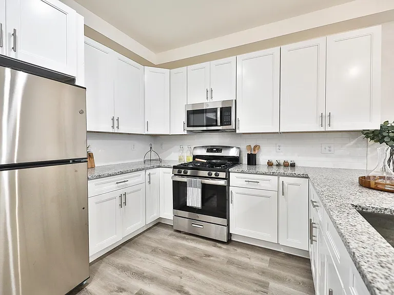 962 N 8th St #1 — Photo 12