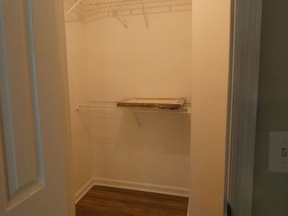 4th image of 723 West St APT B