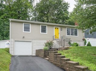 282 Cavan Ln, Glastonbury, CT 06033